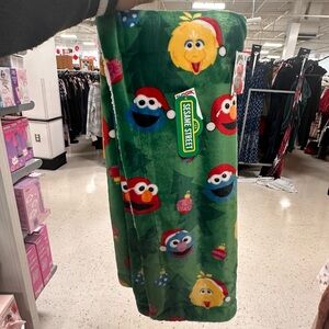 Sesame Street Blanket Sesame Street Christmas Blanket with Characters